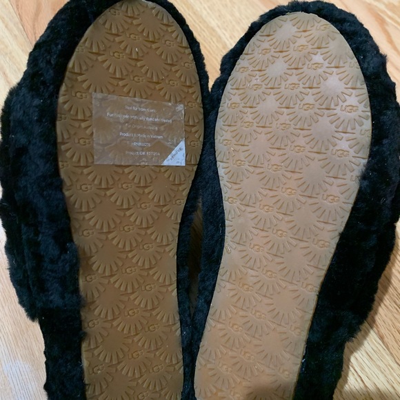UGG Fluff Yeah Slides - Size 4 - Picture 3 of 4